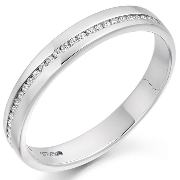 18 carat white gold diamond offset ring