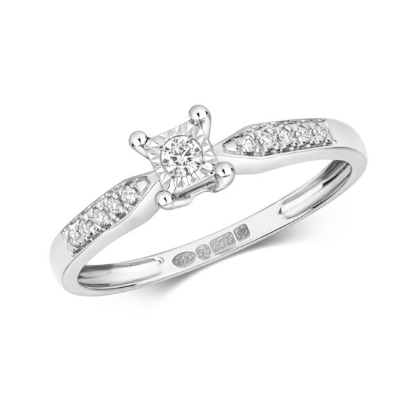 9 carat white gold diamond illusion set engagement ring