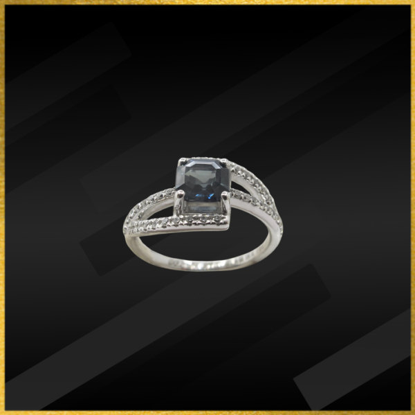 18 carat Australian sapphire and diamond ring