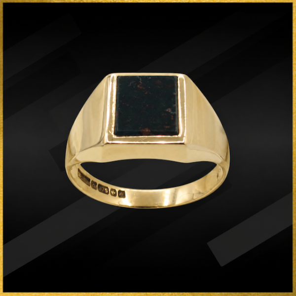 9 carat yellow gold bloodstone ring