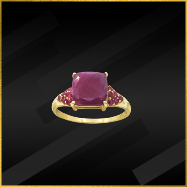 9 carat yellow gold ruby ring