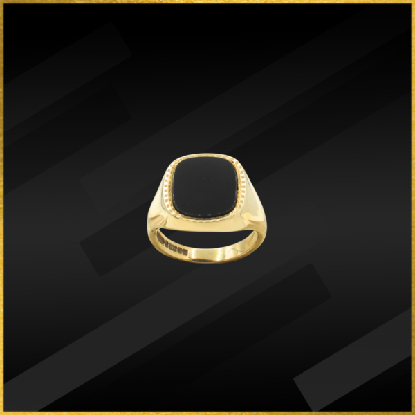 9 carat yellow gold onyx ring