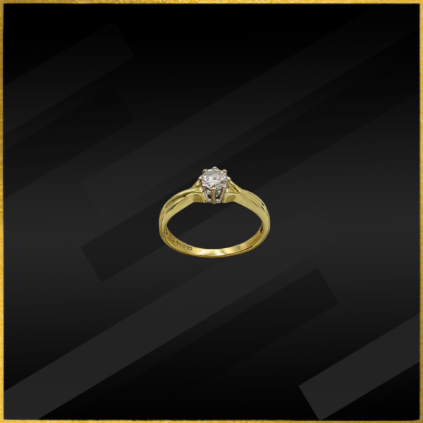 18 carat yellow gold twisted diamond ring