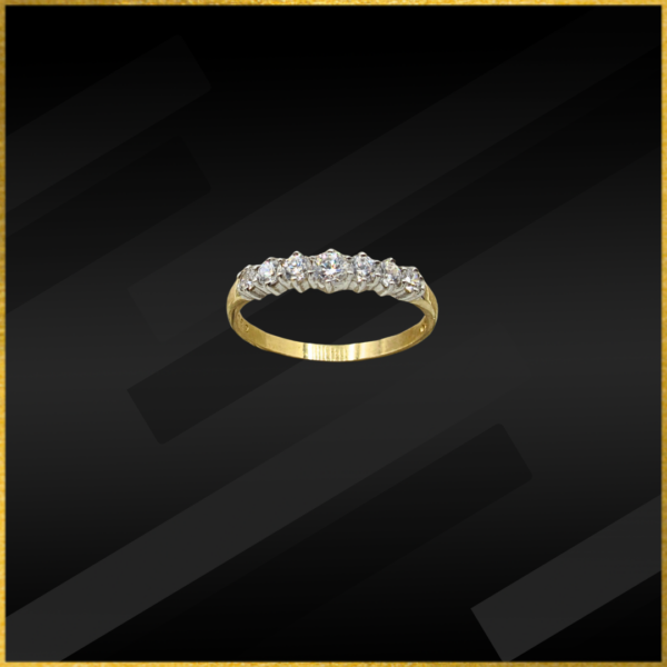 9 carat yellow gold 7 stone cz ring