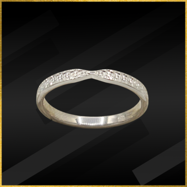 18 carat white gold illusion set wedding ring